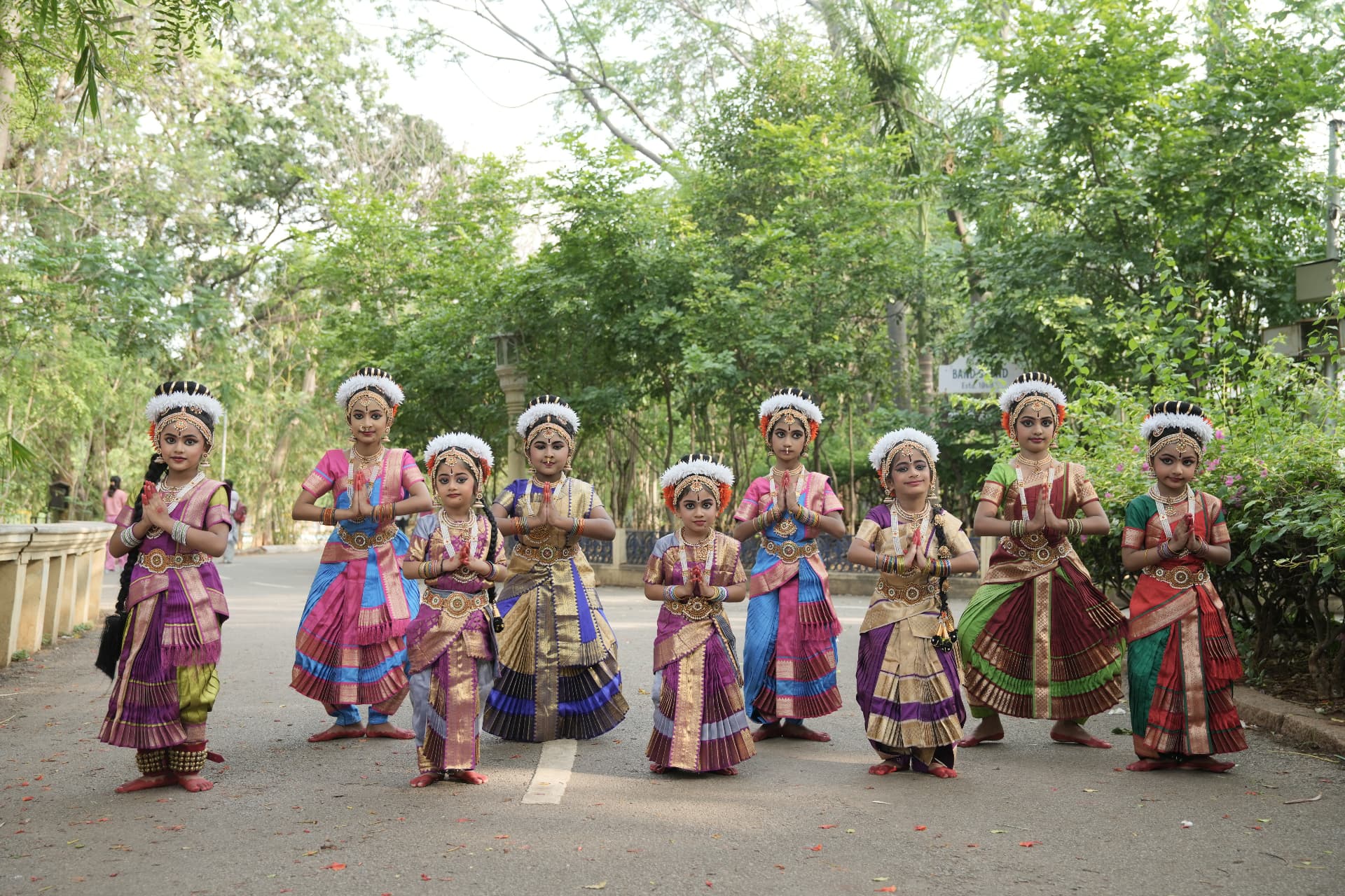 Kuchipudi performance photo 2 by Natyamayusri Dance Academy students