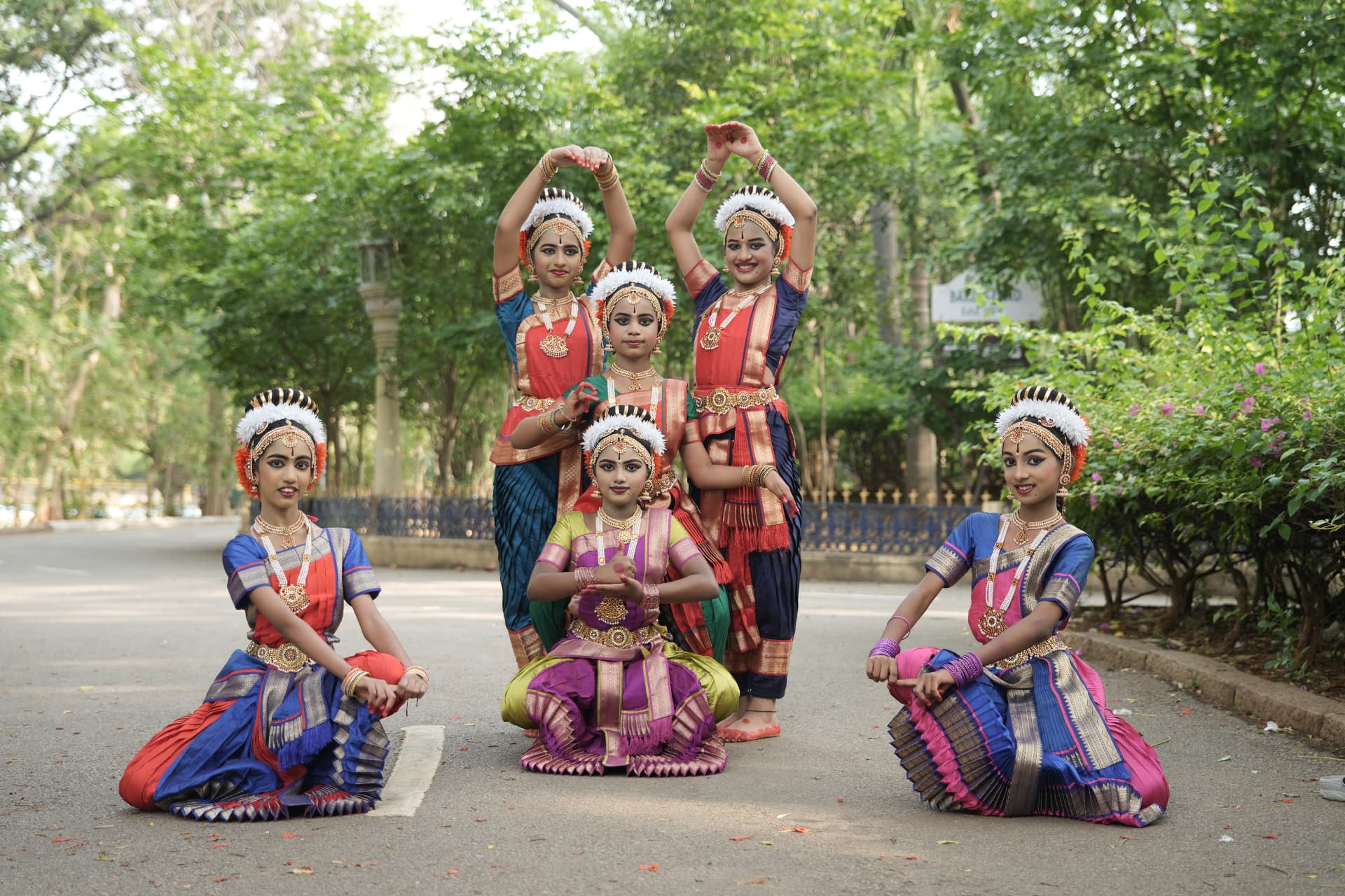 Kuchipudi performance photo 3 by Natyamayusri Dance Academy students